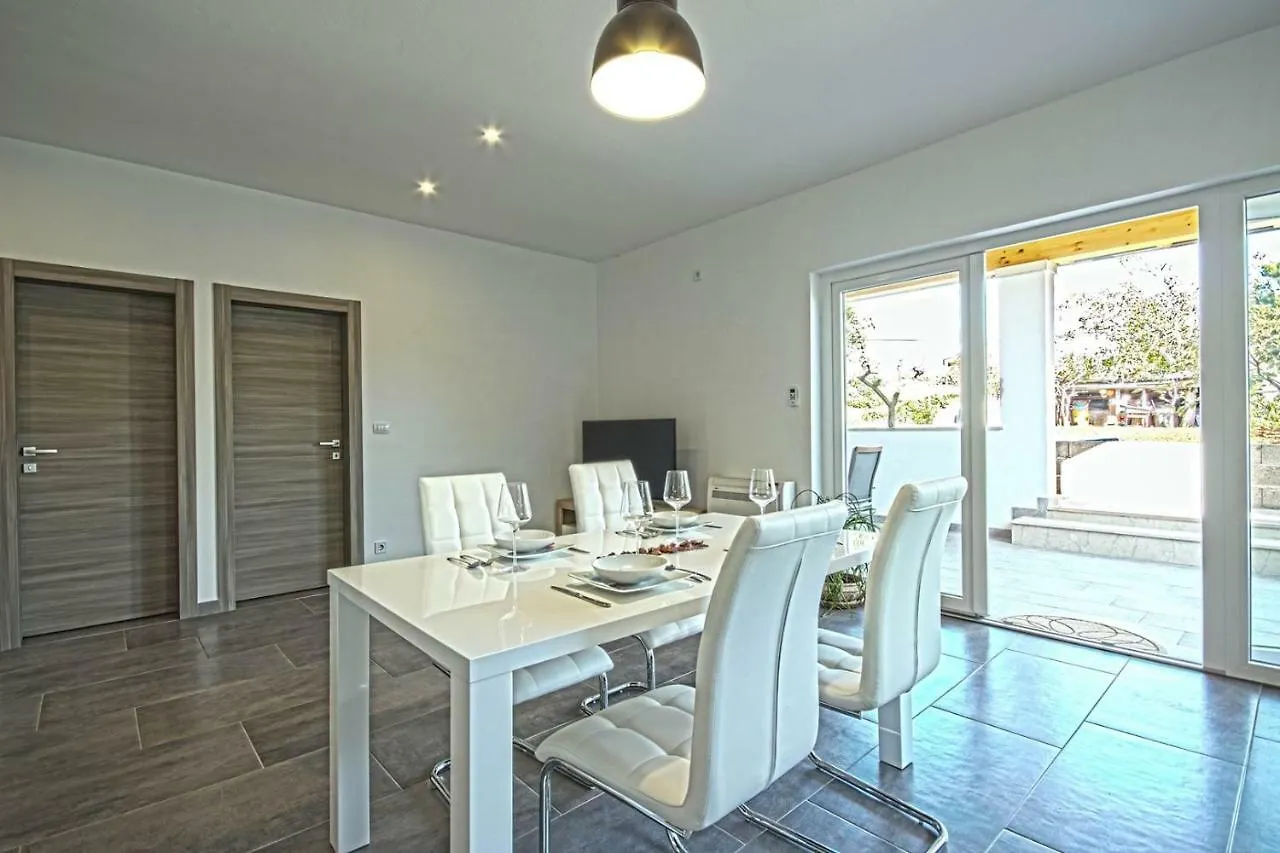 *Amazing Modern Apartment With 2 Bedrooms* Vodnjan