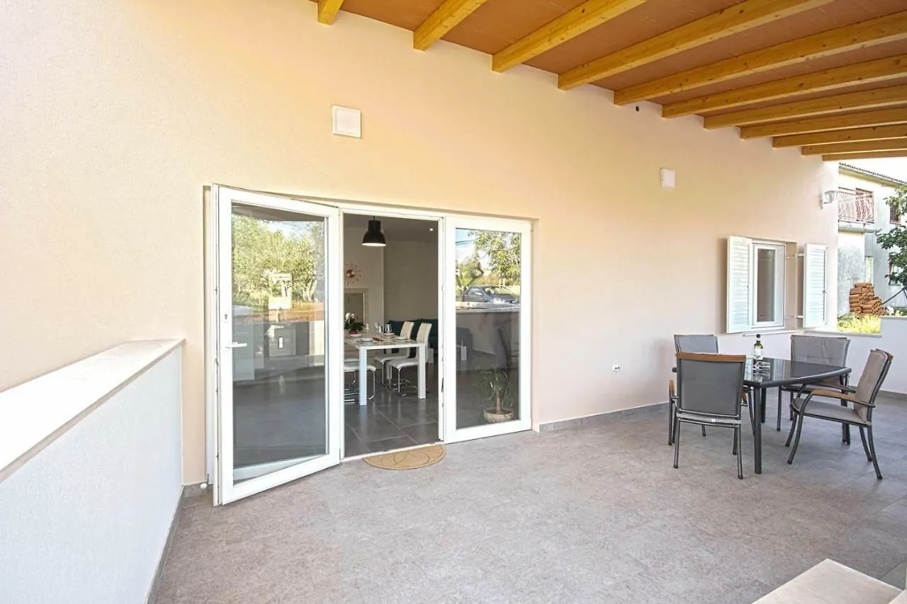 *Amazing Modern Apartment With 2 Bedrooms* Vodnjan Πανσιόν