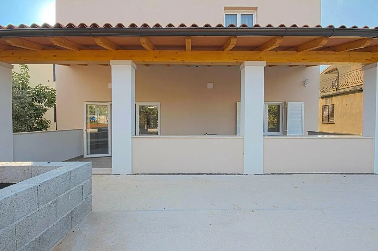 *Amazing Modern Apartment With 2 Bedrooms* Vodnjan 3*,  Croatia